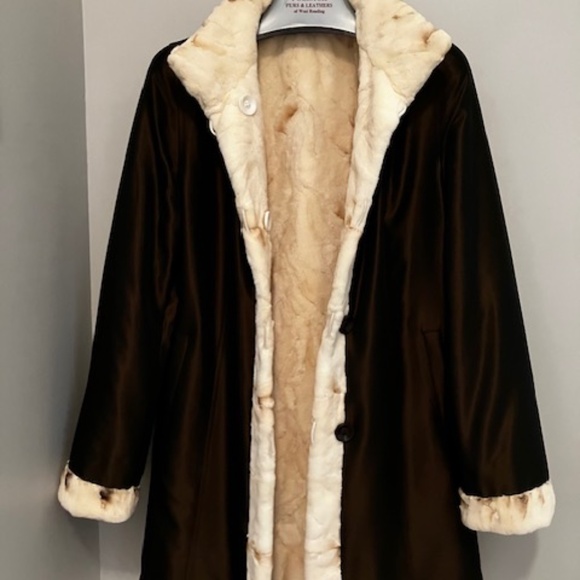 Sheared Reversible Mink Coat (S) EXCELLENT CONDITION! WORE ONLY ONCE! $4000 Orig - Picture 8 of 14